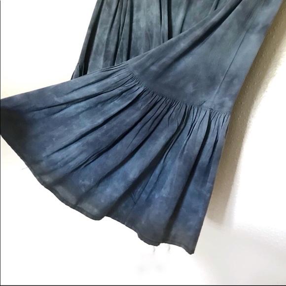 American Eagle Bell sleeve plunging front tie top - Picture 5 of 8